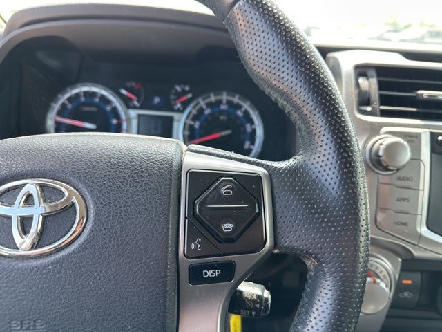 Thumbnail: 2015 Toyota 4Runner - 15