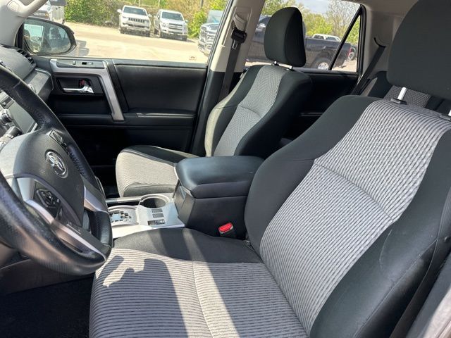 Thumbnail: 2015 Toyota 4Runner - 8