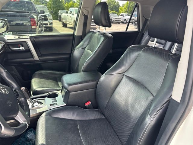 Thumbnail: 2016 Toyota 4Runner - 6