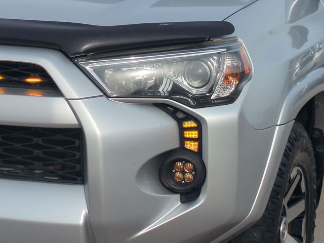 Thumbnail: 2019 Toyota 4Runner - 23