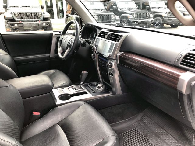 Thumbnail: 2020 Toyota 4Runner - 40