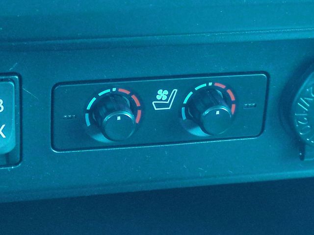 Thumbnail: 2016 Toyota 4Runner - 40