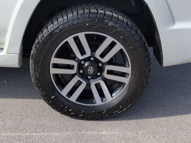 Thumbnail: 2023 Toyota 4Runner - 8
