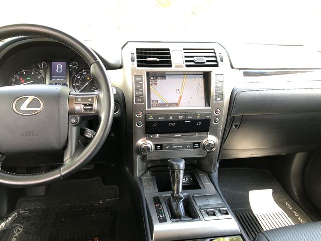 Thumbnail: 2016 Lexus GX - 8