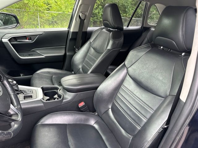 Thumbnail: 2019 Toyota RAV4 - 7