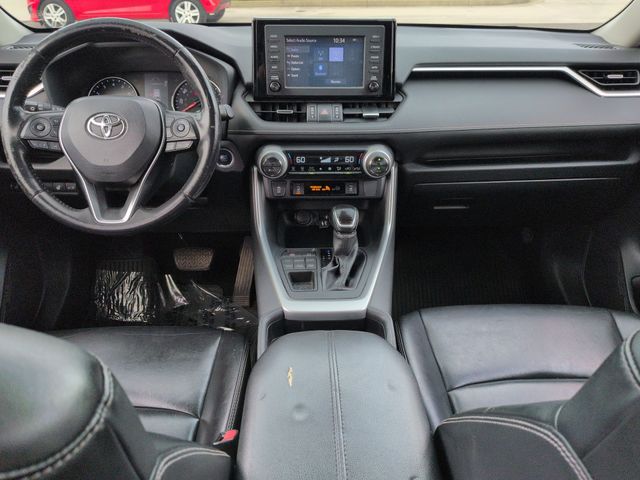 Thumbnail: 2019 Toyota RAV4 - 9