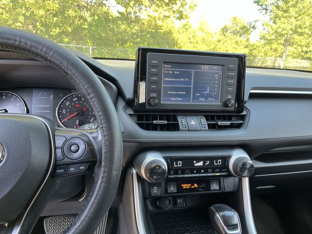 Thumbnail: 2019 Toyota RAV4 - 12