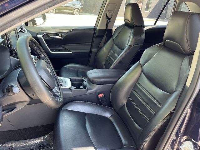 Thumbnail: 2019 Toyota RAV4 - 9