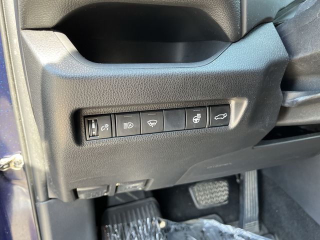 Thumbnail: 2019 Toyota RAV4 - 34