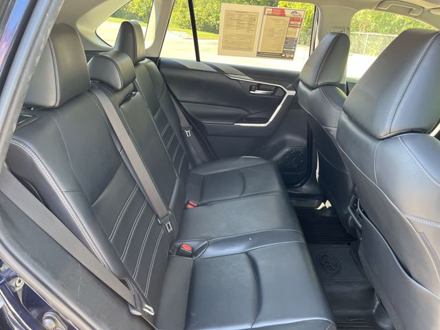 Thumbnail: 2019 Toyota RAV4 - 23
