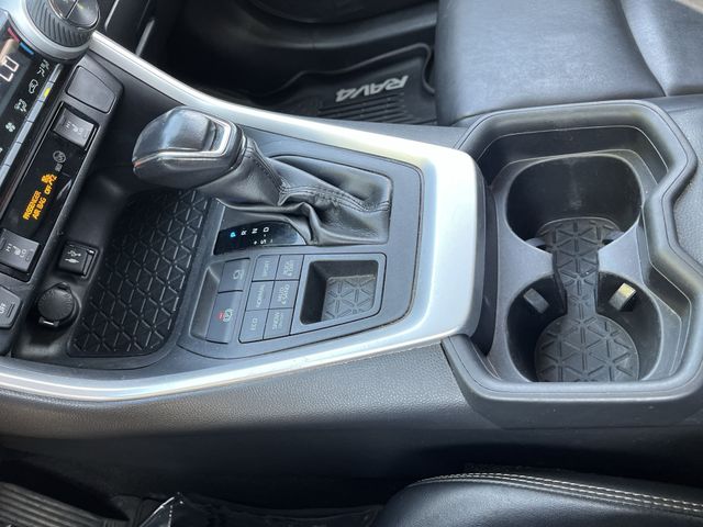 Thumbnail: 2019 Toyota RAV4 - 13