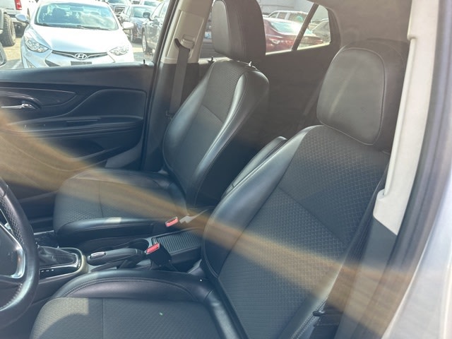 Thumbnail: 2022 Buick Encore - 8