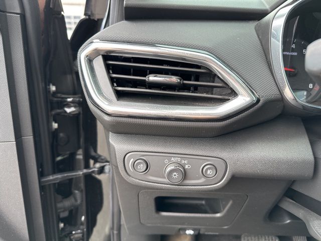 Thumbnail: 2023 Chevrolet TrailBlazer - 12