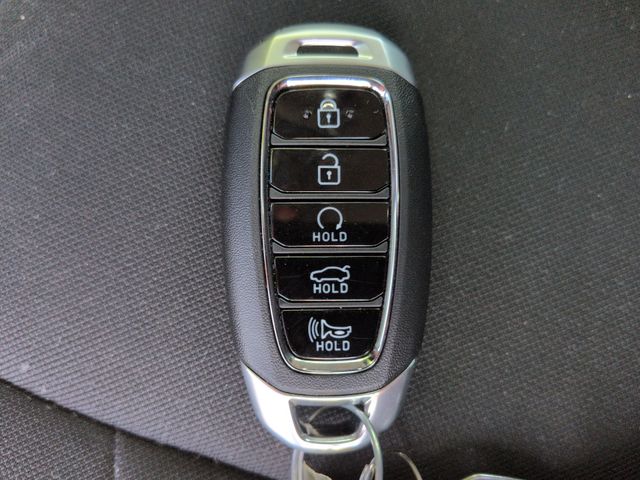 Thumbnail: 2023 Hyundai Elantra - 18
