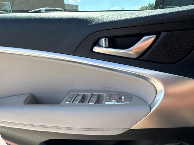 Thumbnail: 2023 Genesis G70 - 17
