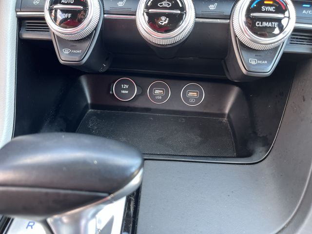 Thumbnail: 2023 Genesis G70 - 32