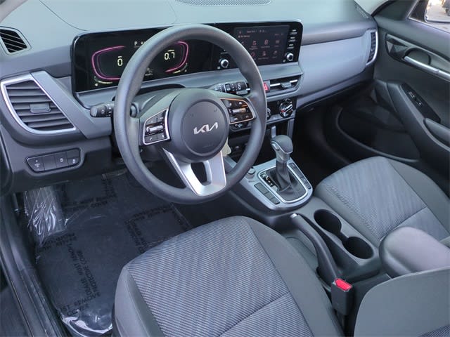 Thumbnail: 2024 Kia Seltos - 2