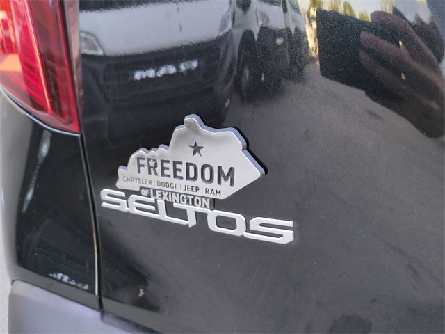 Thumbnail: 2024 Kia Seltos - 25