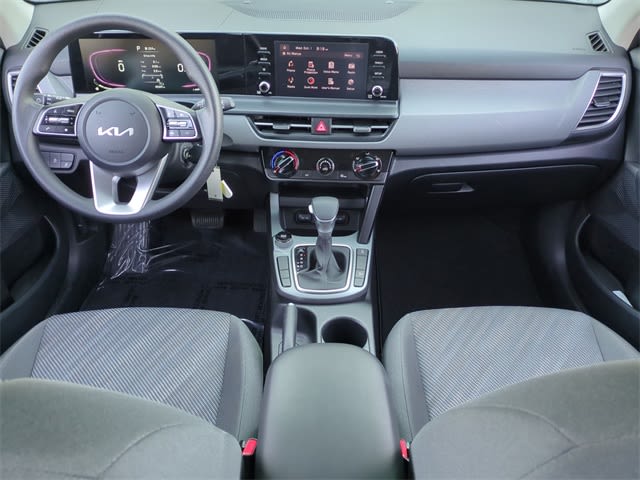 Thumbnail: 2024 Kia Seltos - 10