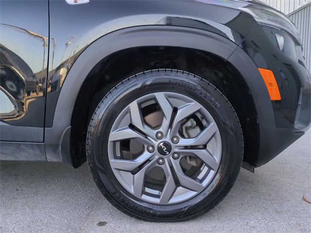 Thumbnail: 2024 Kia Seltos - 8