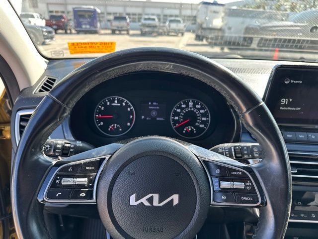 Thumbnail: 2022 Kia Seltos - 7