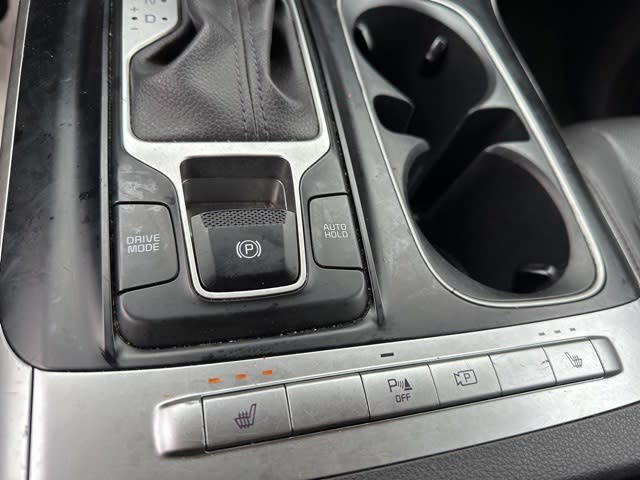 Thumbnail: 2023 Kia Carnival - 11