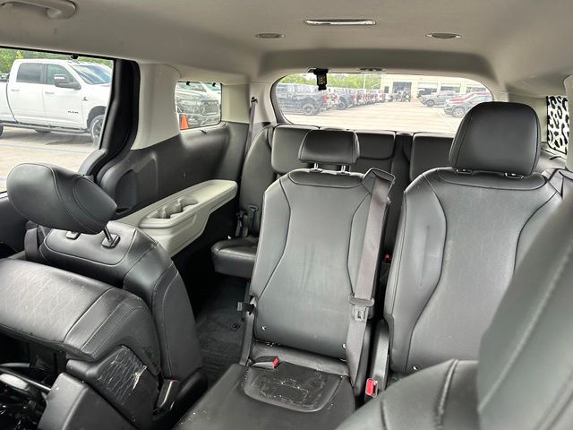 Thumbnail: 2023 Kia Carnival - 7