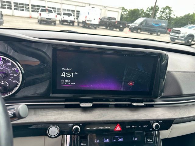 Thumbnail: 2023 Kia Carnival - 11