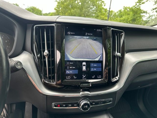 Thumbnail: 2018 Volvo XC60 - 14