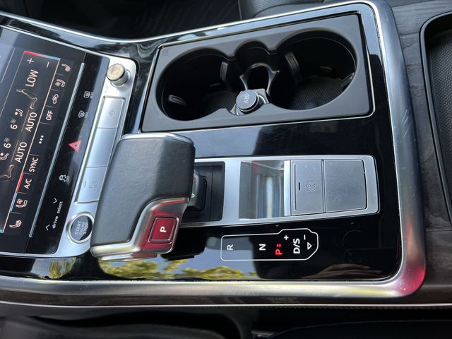 Thumbnail: 2021 Audi Q7 - 32