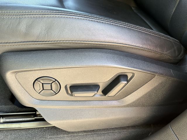 Thumbnail: 2021 Audi Q7 - 21