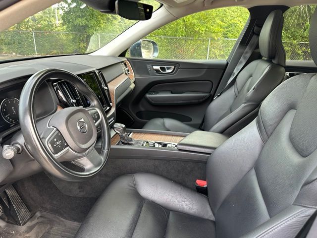 Thumbnail: 2021 Volvo XC60 - 8