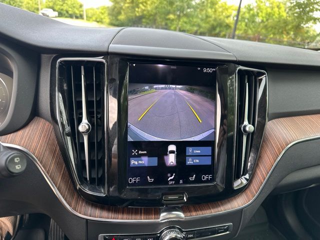 Thumbnail: 2021 Volvo XC60 - 14