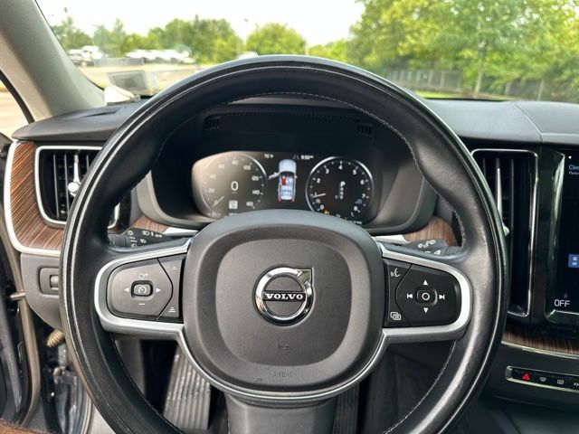 Thumbnail: 2021 Volvo XC60 - 6