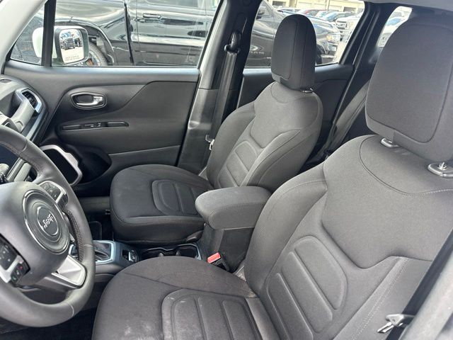 Thumbnail: 2018 Jeep Renegade - 4