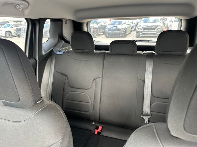 Thumbnail: 2018 Jeep Renegade - 6