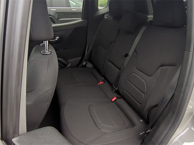 2019 Jeep Renegade Latitude 28