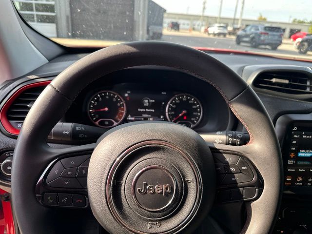 Thumbnail: 2022 Jeep Renegade - 5