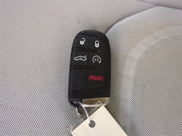 Thumbnail: 2021 Jeep Renegade - 18