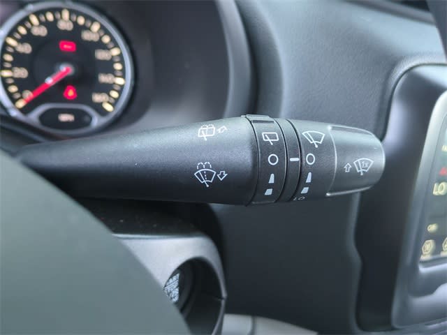 Thumbnail: 2021 Jeep Renegade - 32