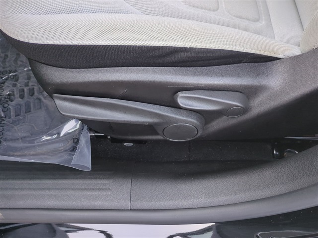 Thumbnail: 2021 Jeep Renegade - 27