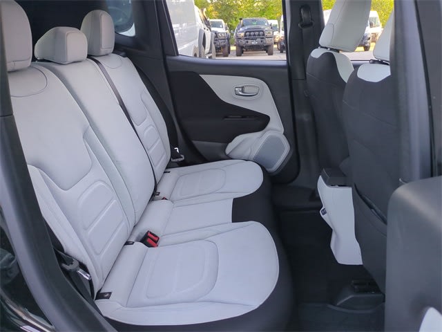 Thumbnail: 2021 Jeep Renegade - 29