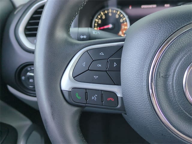 Thumbnail: 2021 Jeep Renegade - 30