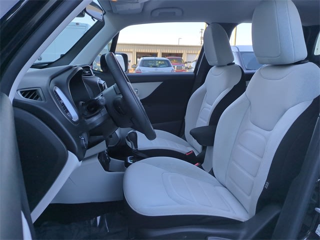 Thumbnail: 2021 Jeep Renegade - 10