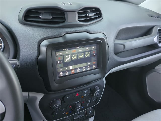 Thumbnail: 2021 Jeep Renegade - 14