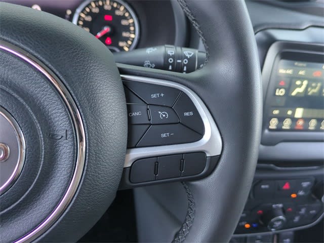 Thumbnail: 2021 Jeep Renegade - 31