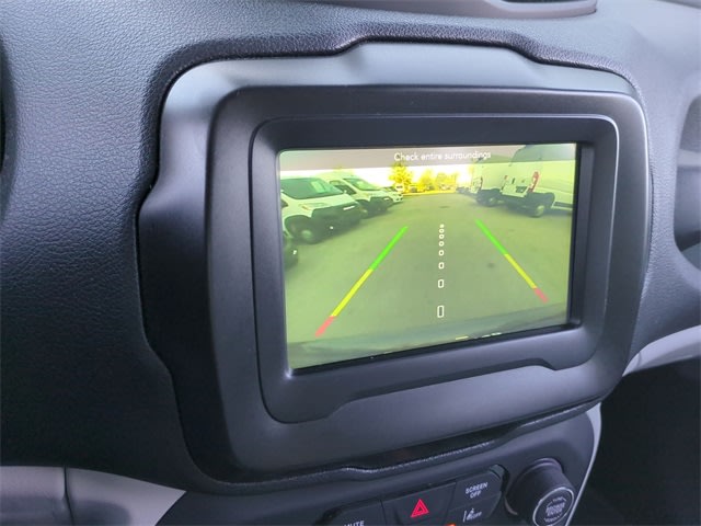 Thumbnail: 2021 Jeep Renegade - 35