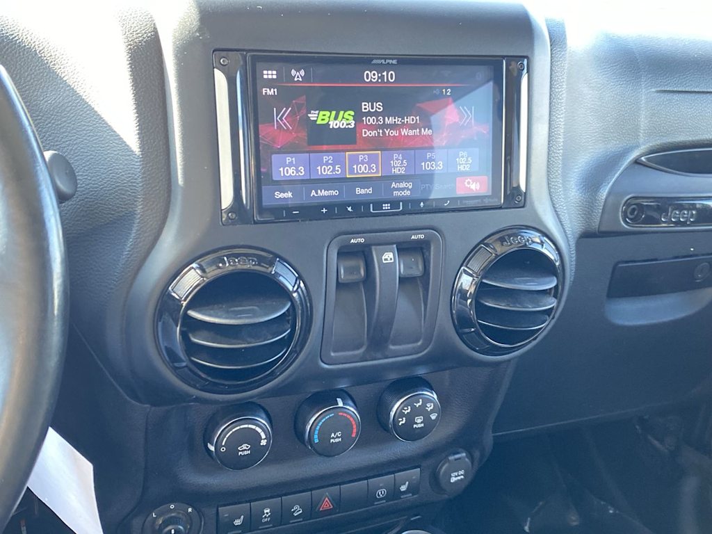 2016 Jeep Wrangler Sahara 15