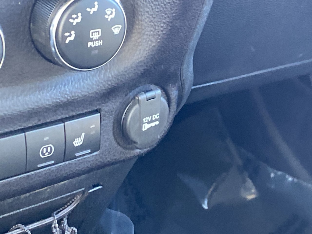 2016 Jeep Wrangler Sahara 30