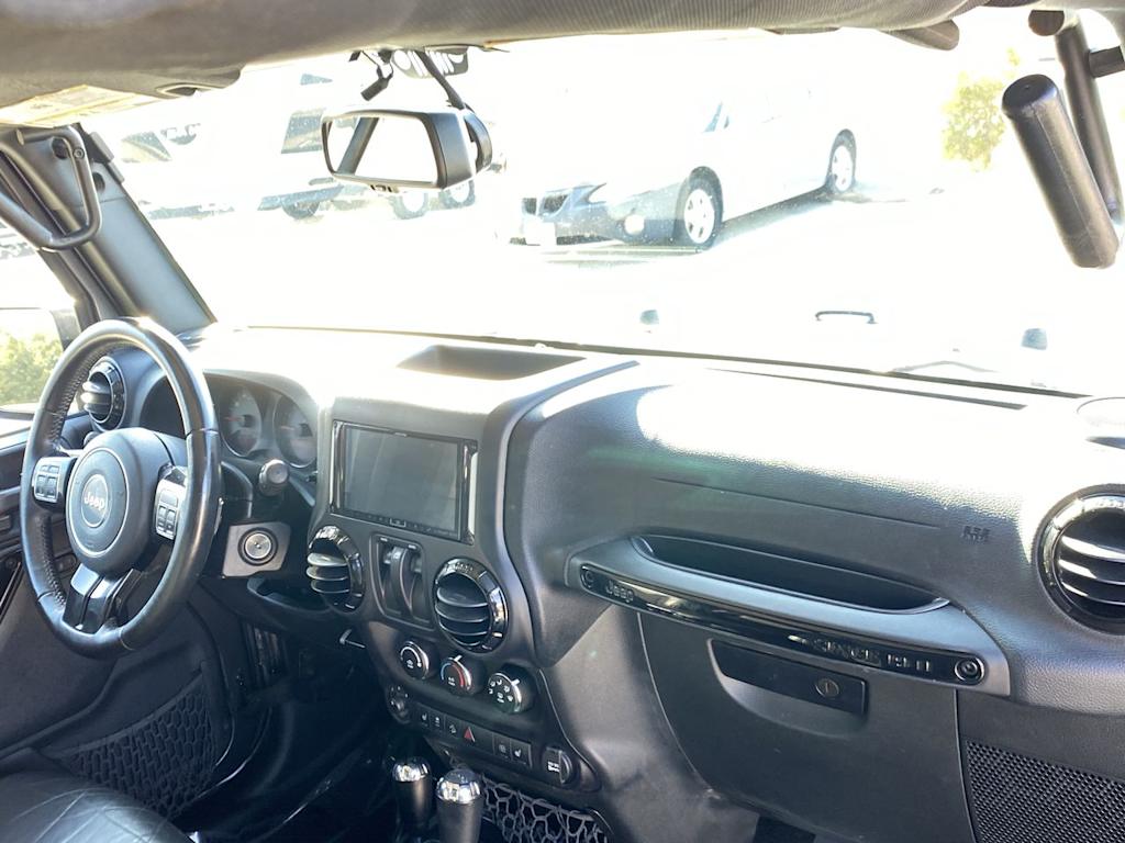 2016 Jeep Wrangler Sahara 10